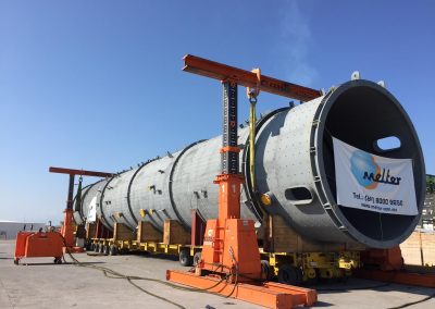 Unloading oversized tank – 6m in diameter, 40m in length, and 80 tons in weight (sequence begins)